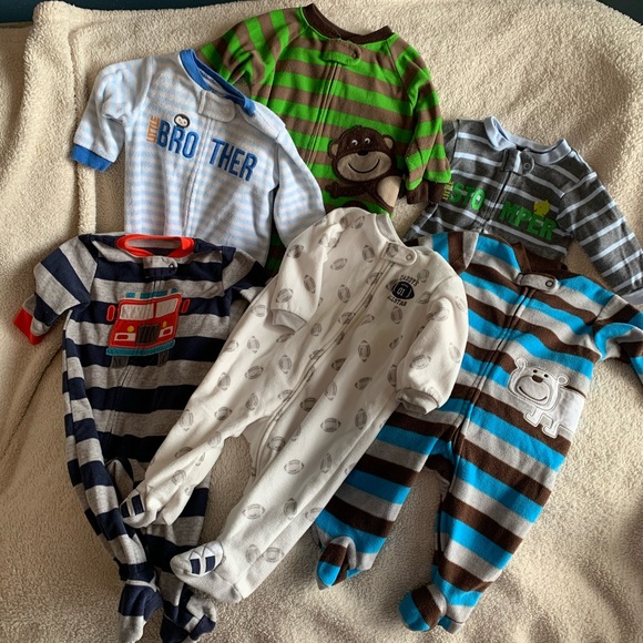 Lot of SIX size 6 month footed sleepers